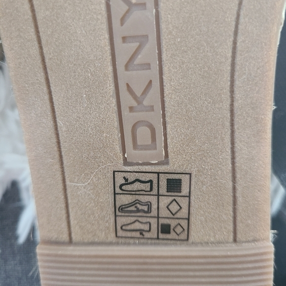 DKNY Black strappy Platform Espadrille Sandals Size 9 NWT - Picture 9 of 9